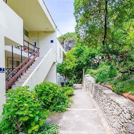 Apartment Petrana
